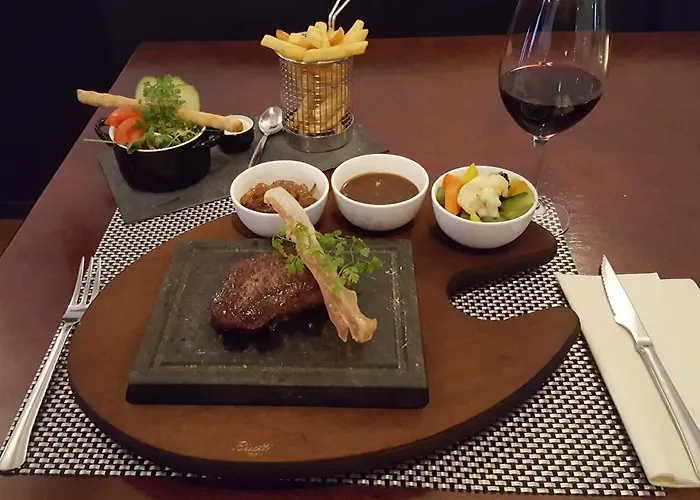 Restaurant Les Jumeaux Hotel 3*