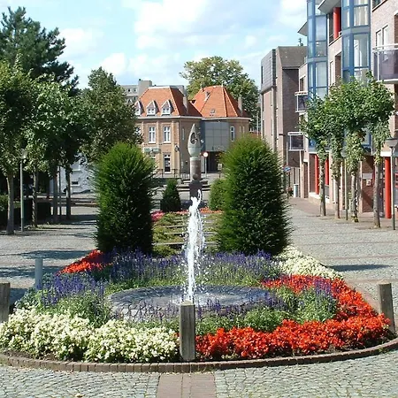 ホテル Restaurant Les Jumeaux グルペン