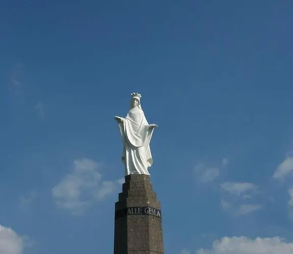 ホテル Restaurant Les Jumeaux