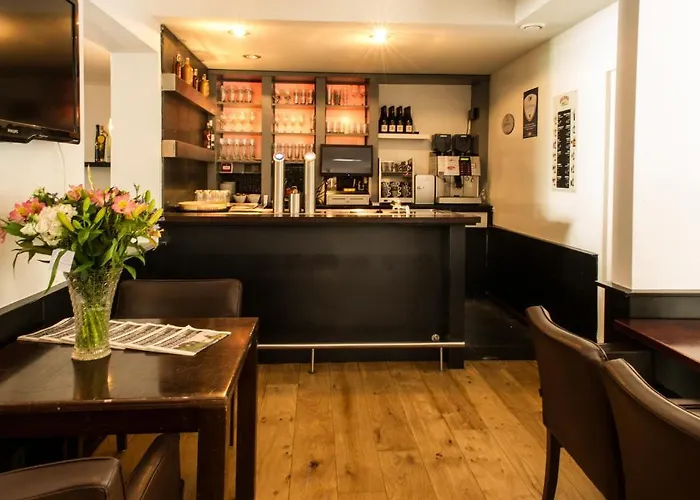 ホテル Restaurant Les Jumeaux 3*